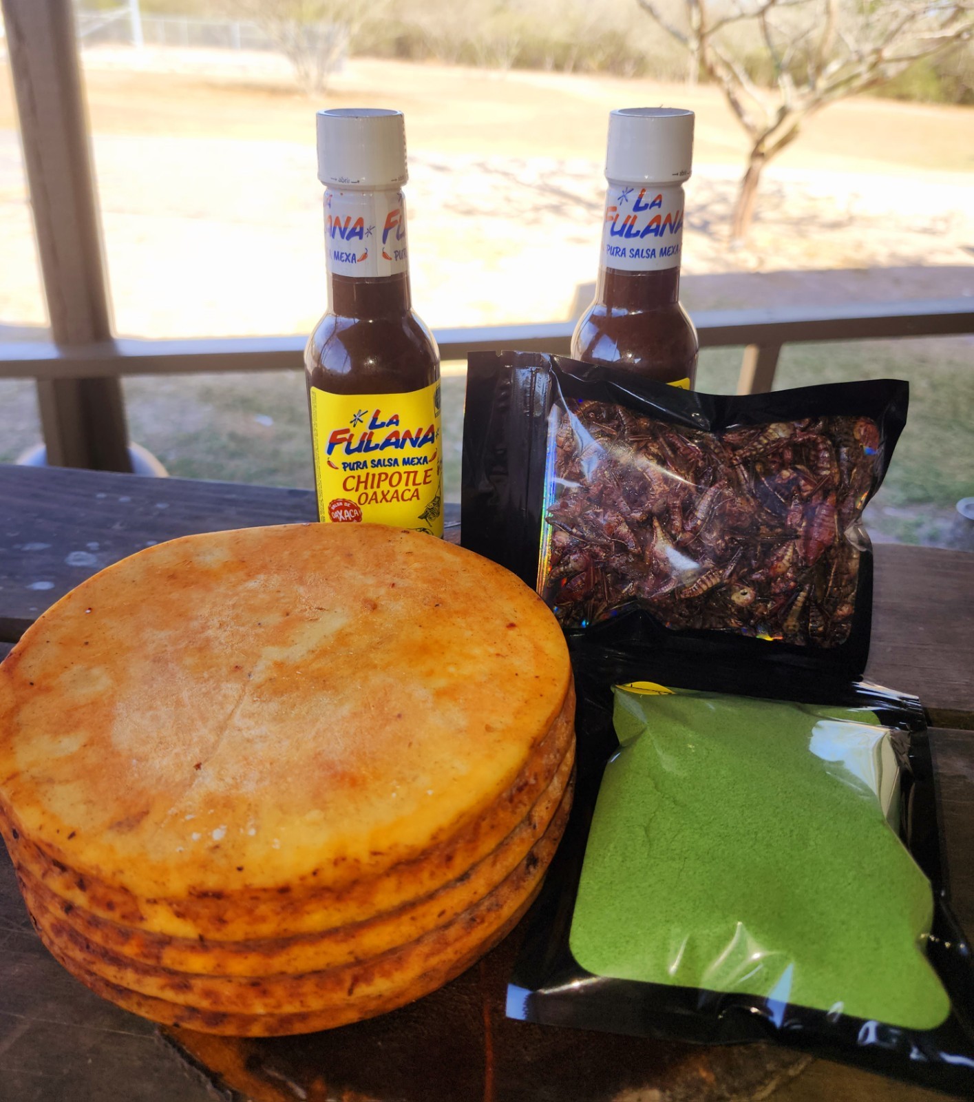 🇲🇽1 Queso De Cincho + 1 Chapulines + 1 Jalapeño Seasoning + 2 Chipotle Sauces