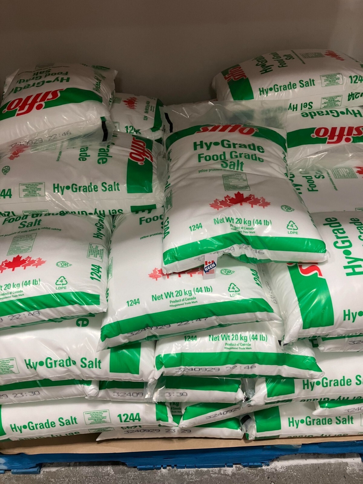 AiWaWa CA, SIFTO Hy-Grade Ingredient Food Salt 20 KG (44 LB)