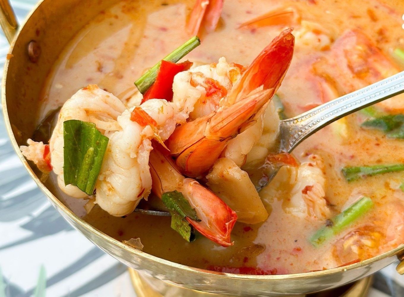 RosDee Tom Yum Creamy Sauce 3x 60g. Hot & Sour Taste With ‘Chilli Flavoured Oil’