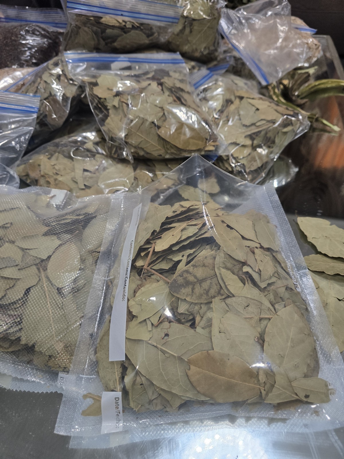 AFRICAN WHOLE BAY LEAVES, DRY BAY LEAVES 100% NATURAL PREMIUM QUALITY