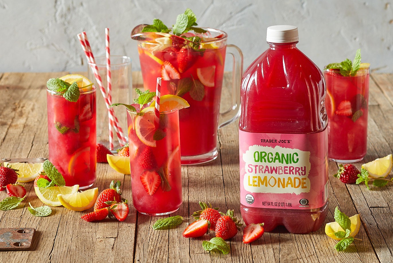 Trader Joe’s Organic Strawberry Lemonade 64 Fl Oz – Pack of 3