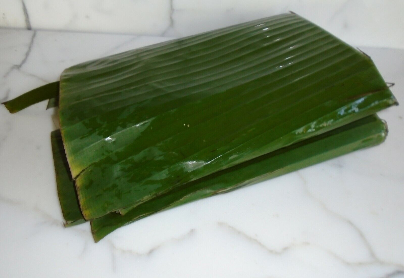 Fresh Green Banana Leaves 2 Lbs.