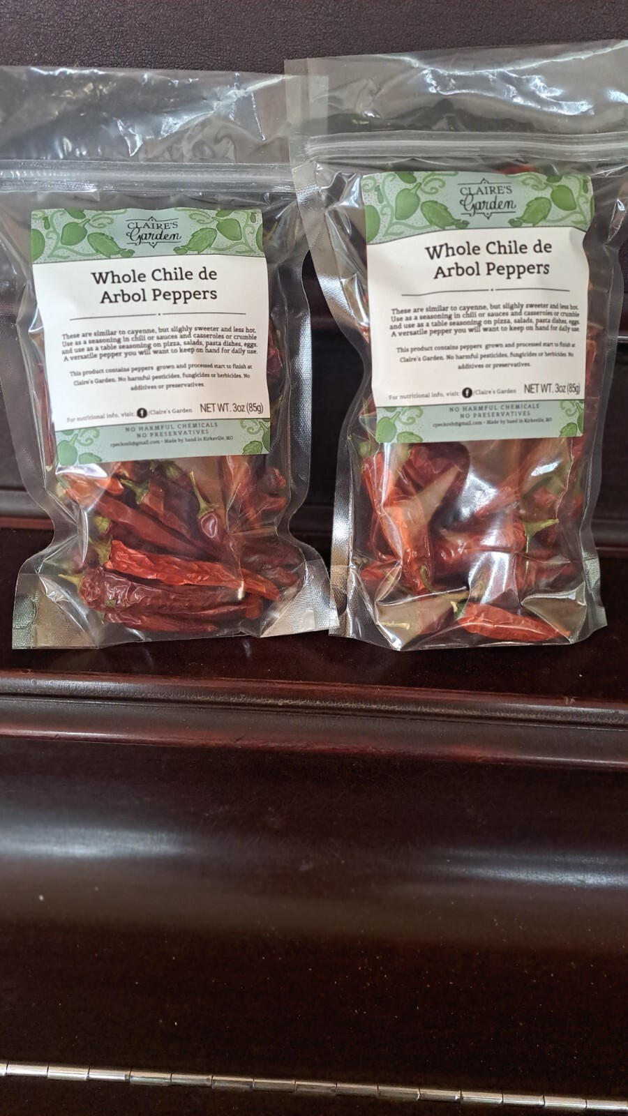 Whole Chile de Arbol Peppers