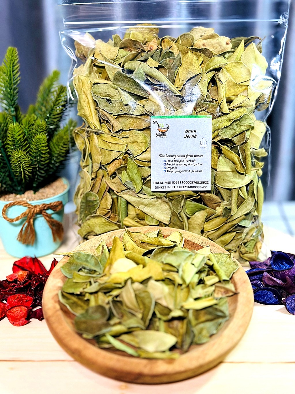 Dried Kaffir Lime Leaves 1kg Daun Jeruk Kering for Curry & Soup, Refill Habit