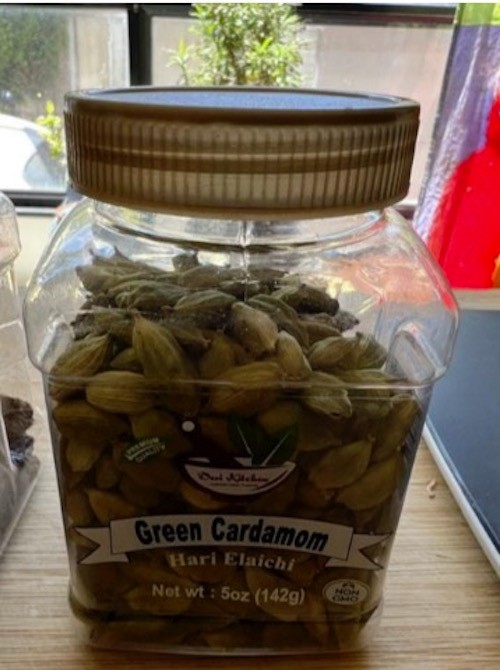 Green Cardamom Pods. 4.2 oz By Desi Kitchen.