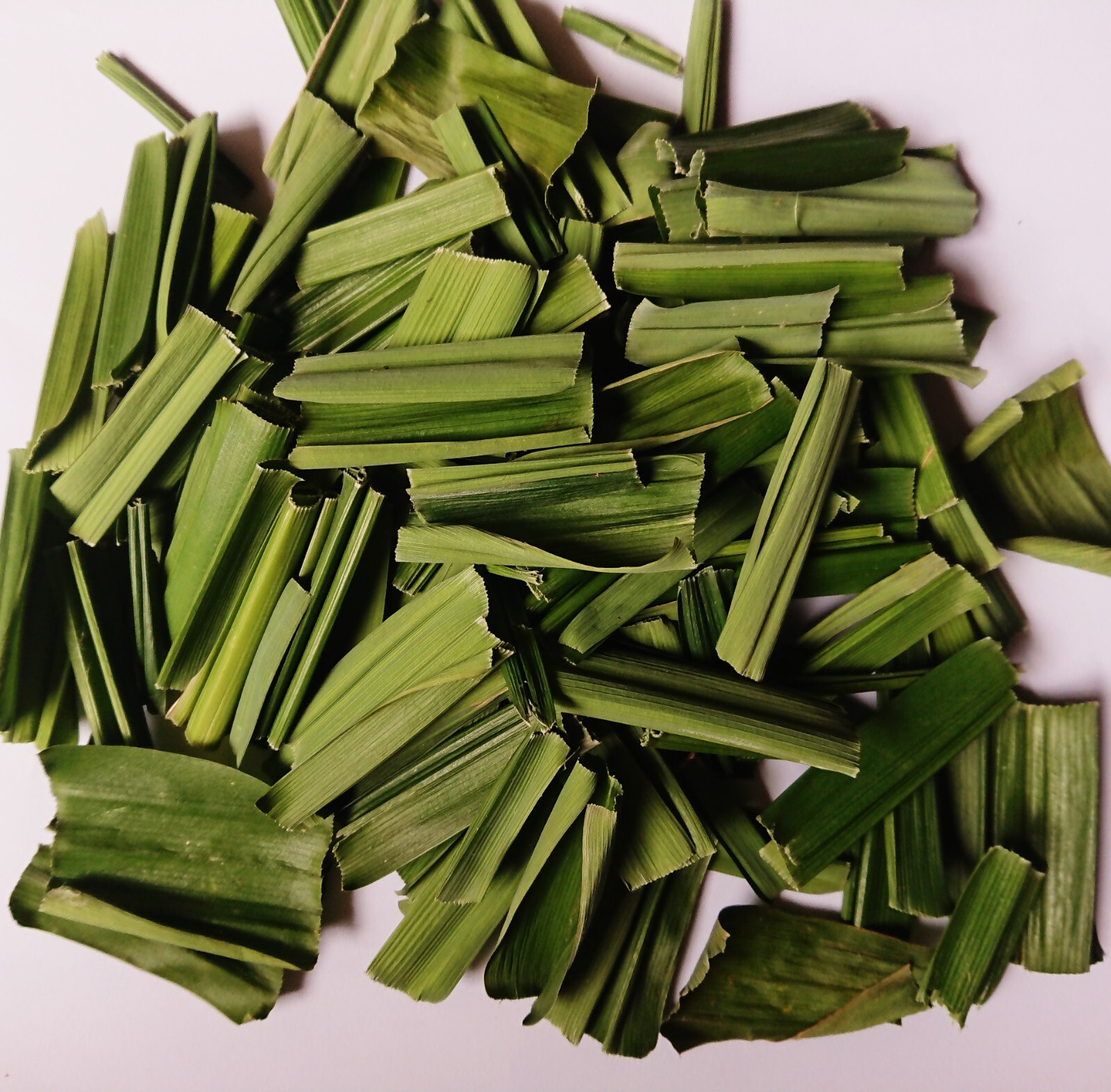 Dried Pandan Leaves Cut Organic Pure Dehydrated Quality Ceylon Spices Sundried