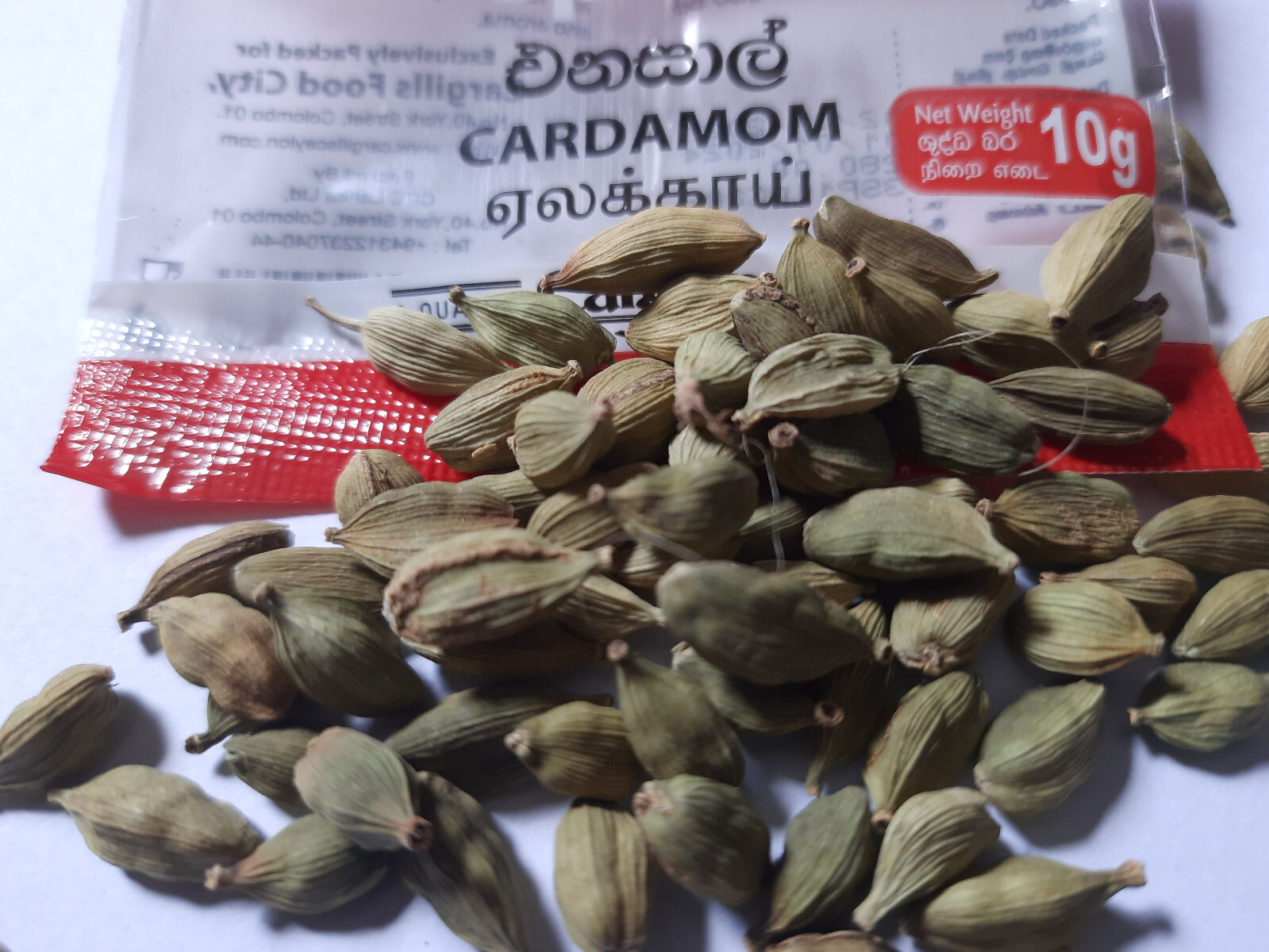 Unbeatable Taste Aroma Freshly-Harvested and Packaged Sri Lankan Cardamom Spices