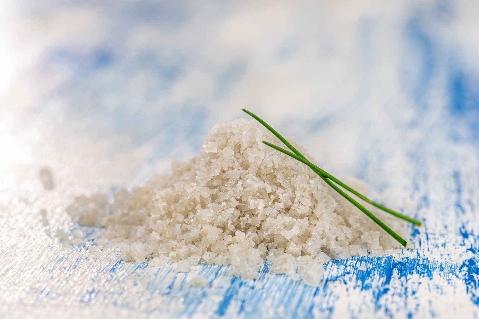 Le Saunier De Camargue Fleur Sel Salt, 35.2 Ounce, Hand-Raked Finishing Salt