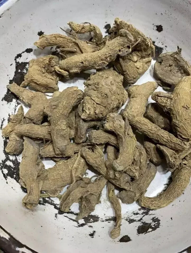 Indian Organic Natural Black Turmeric Raw Dried Roots For Cooking Spices Food