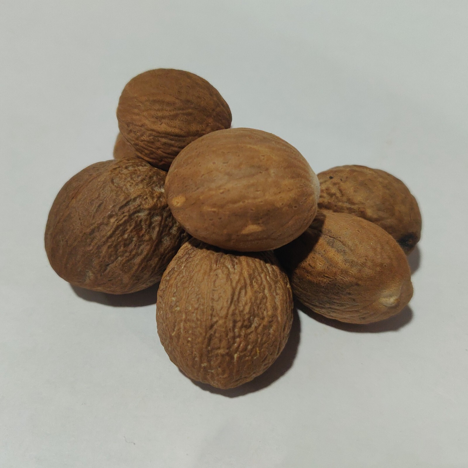 Dried Organic whole Nutmeg without shell – 100g – Free Shiping
