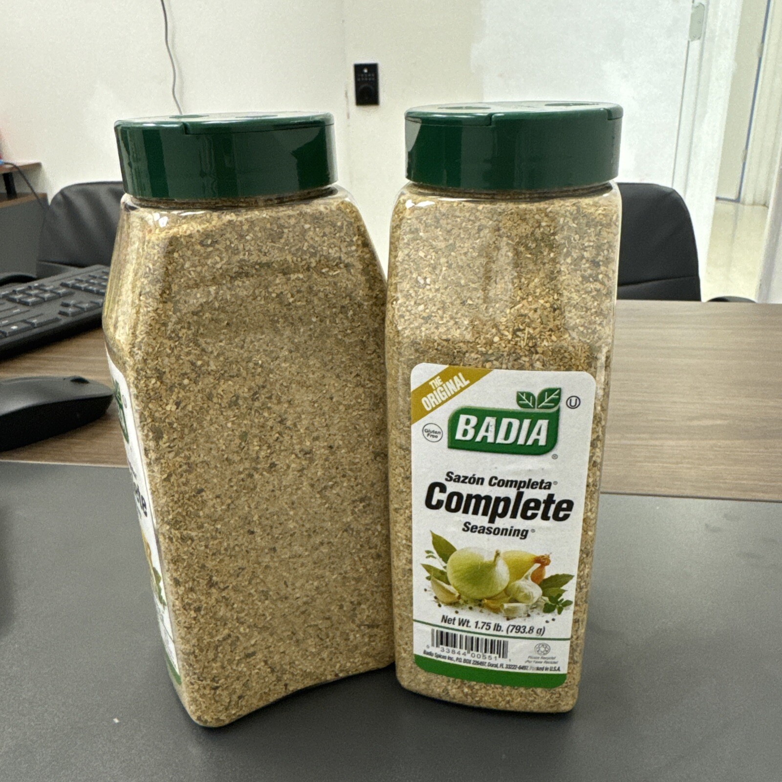 2 Pack Badia Complete Seasoning Sazon Poultry/Meat/Fish Spice Blend – 2×1.75 lb
