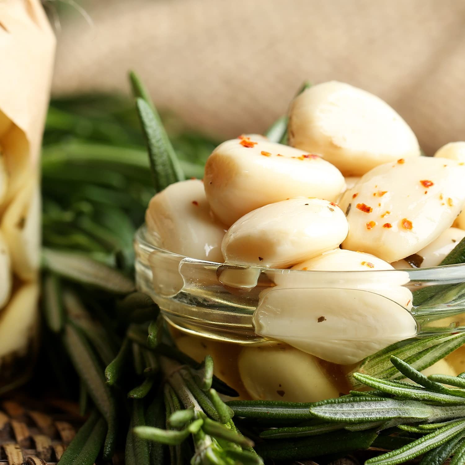 Spanish Pickled Garlic for Gourmet Dishes