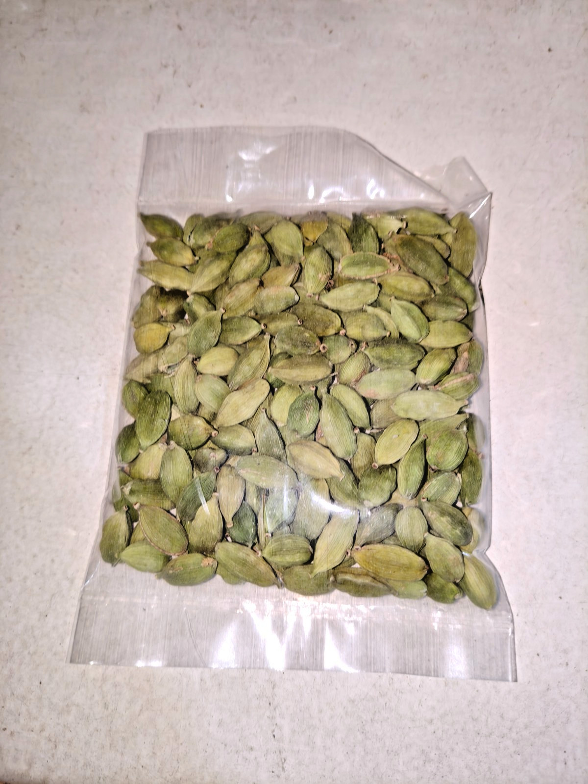 Premium Green Cardamom Pods 7+ mm size 3.52 oz/100gm Aromatic & Fresh Spice