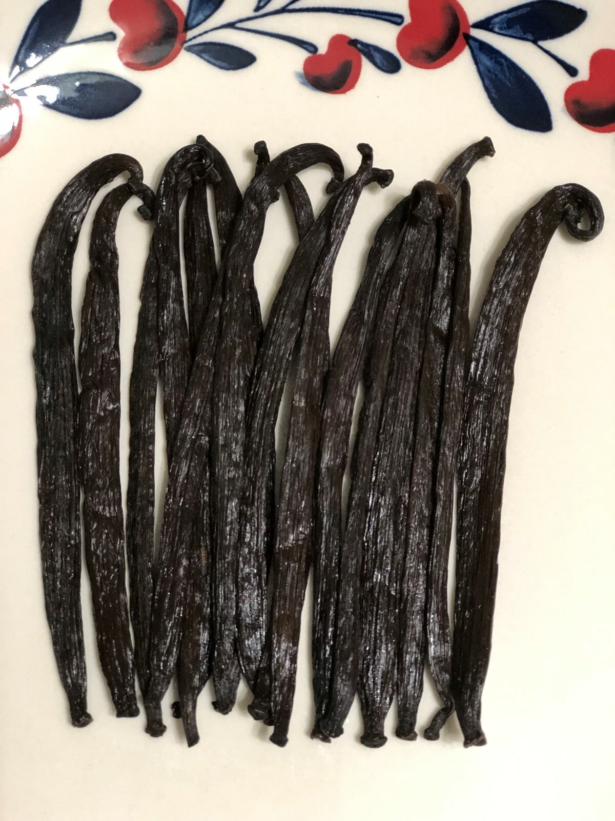 20 Tahitian Gourmet Grade A Vanilla Beans [4 inches]