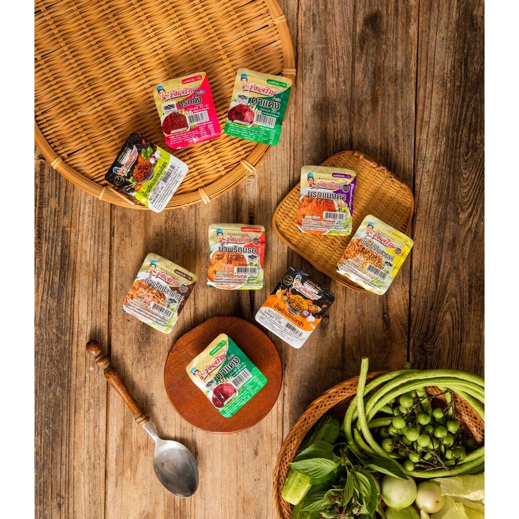 8 Flavors Thai Chili Dip Paste Spicy Herbal Seasoning Nam Prik Pocket Size