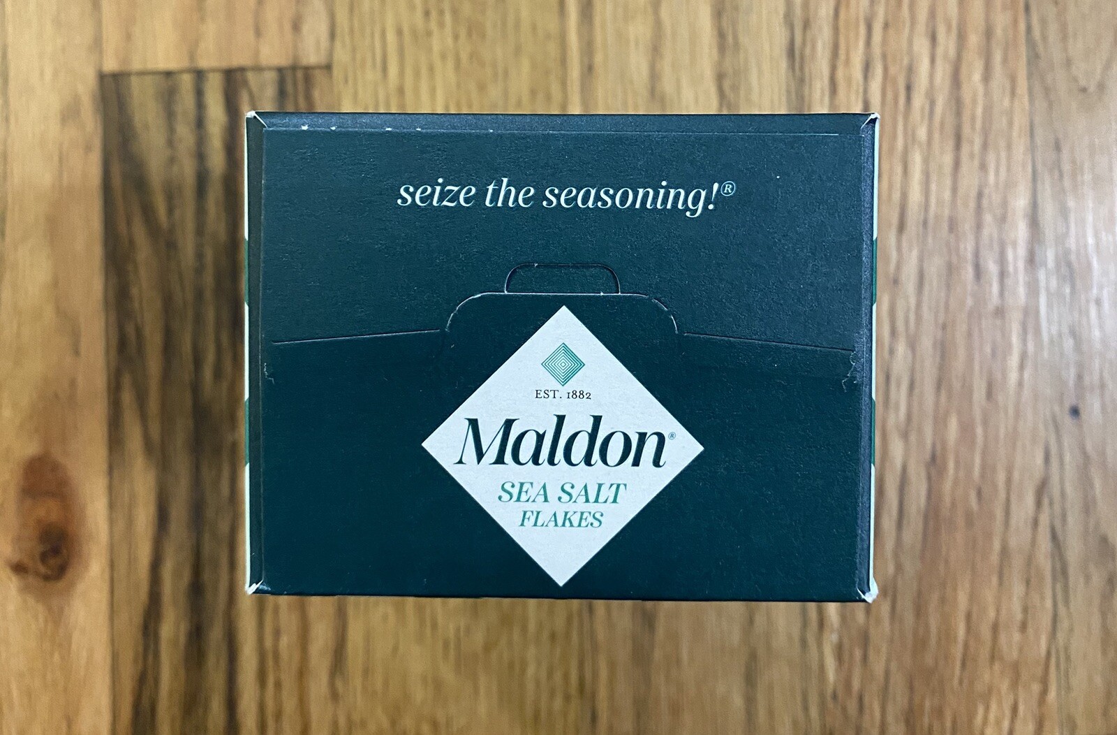 Maldon Salt Sea Salt Flakes 8.5 oz (240 g) Natural Handcrafted Pyram