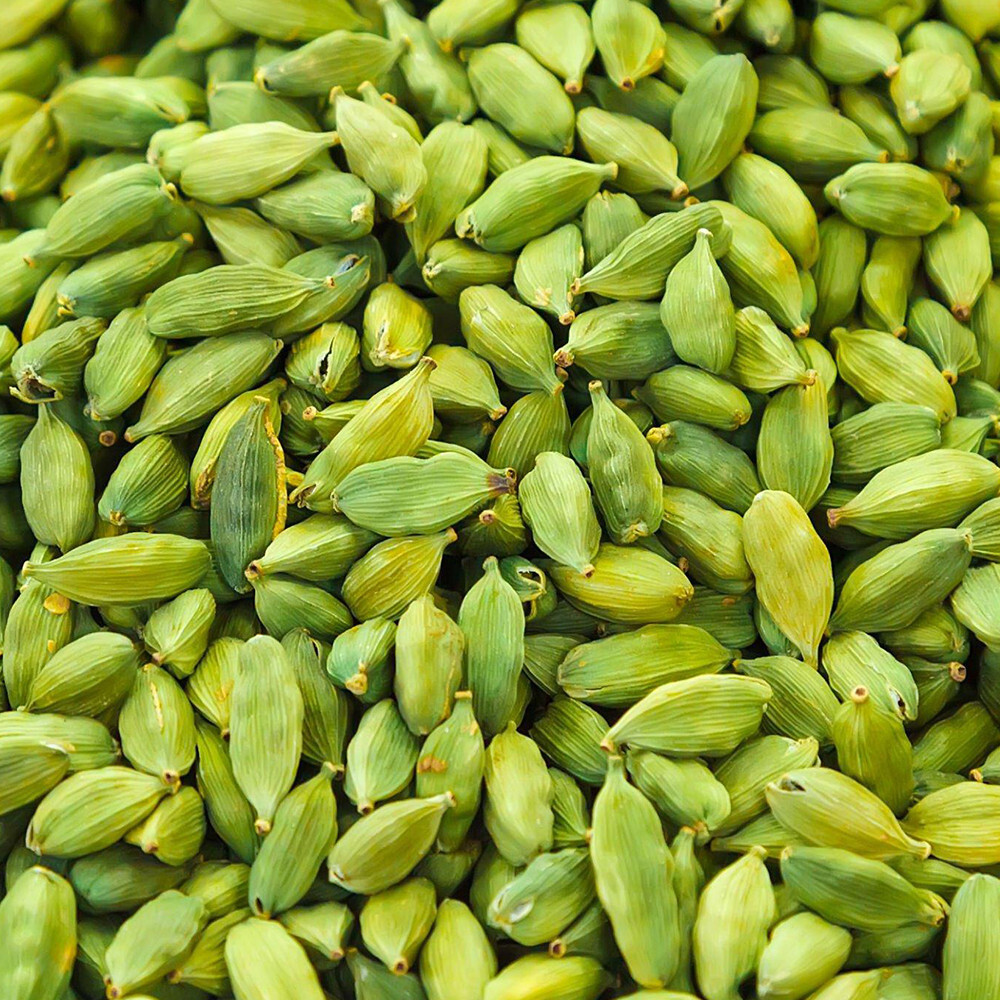Premium Whole Cardamom Ceylon Pods Exquisite Aroma and Flavor Versatile Spice