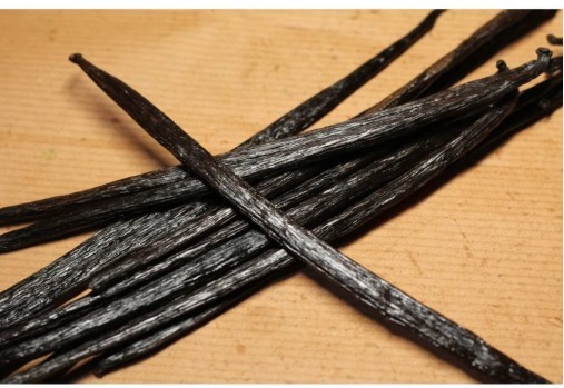 Indonesian Vanilla Beans Gourmet Premium Grade A Planifolia 100 grams (6 inc up)