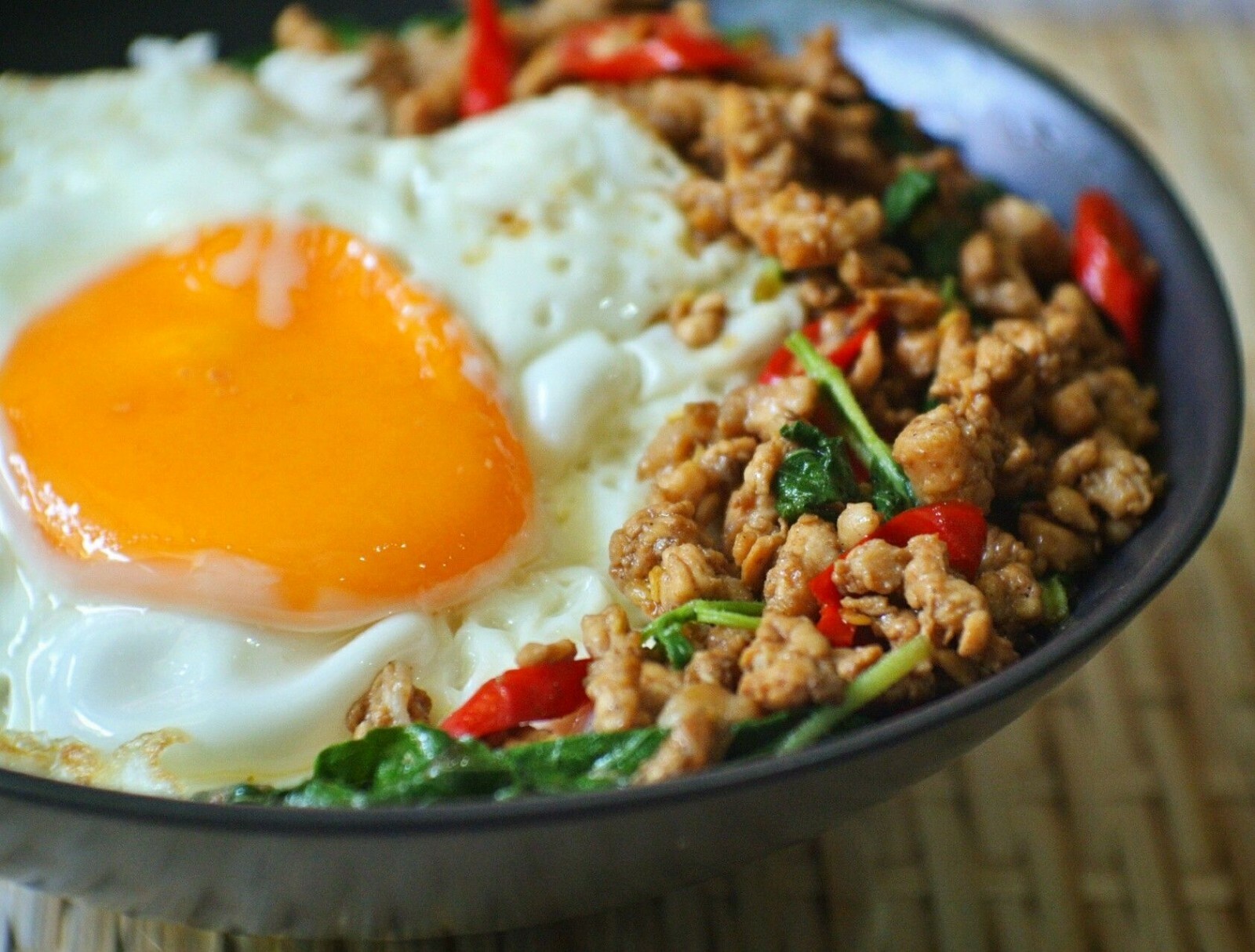 50g x6 Holy Basil Stir Fry Best Thai Authentic Spicy Herb Sauce ‘Pad Gra Praw’