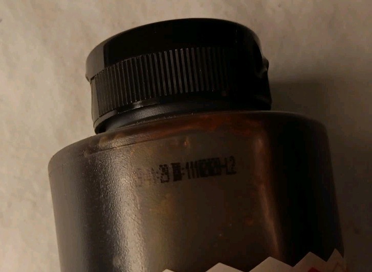 2 Mike’s Hot Honey 24 oz Chef’s Bottle Spicy Honey .24 Oz Each (BN18)