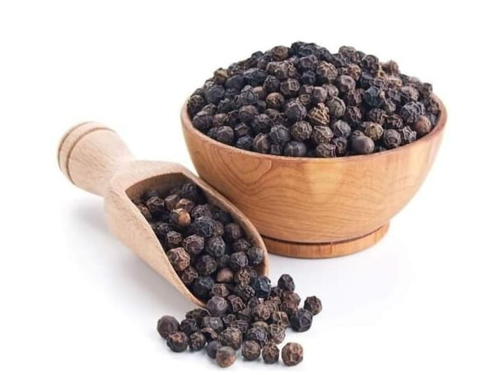 Natural organic dried Green cardamom pods,cinnamom,clove and black pepper