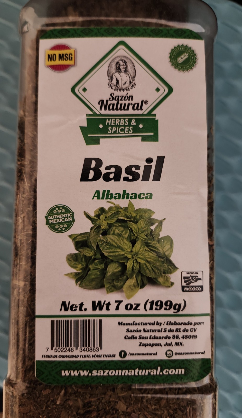 SAZON NATURAL HERBS & SPICE BASIL SEASONING NET WT 7 OZ (199 G) EXP 01/01/2026