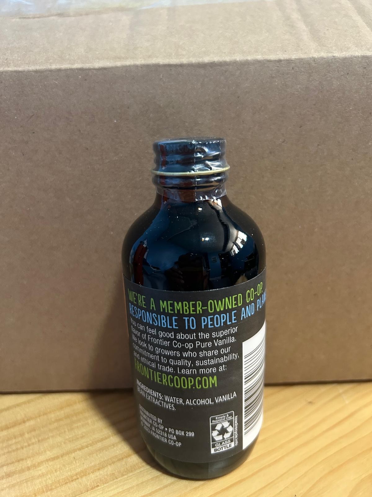 Pure Organic Vanilla Extract Frontier Coop 4 fl oz Exp 11/28 New/Sealed Lot Of 2