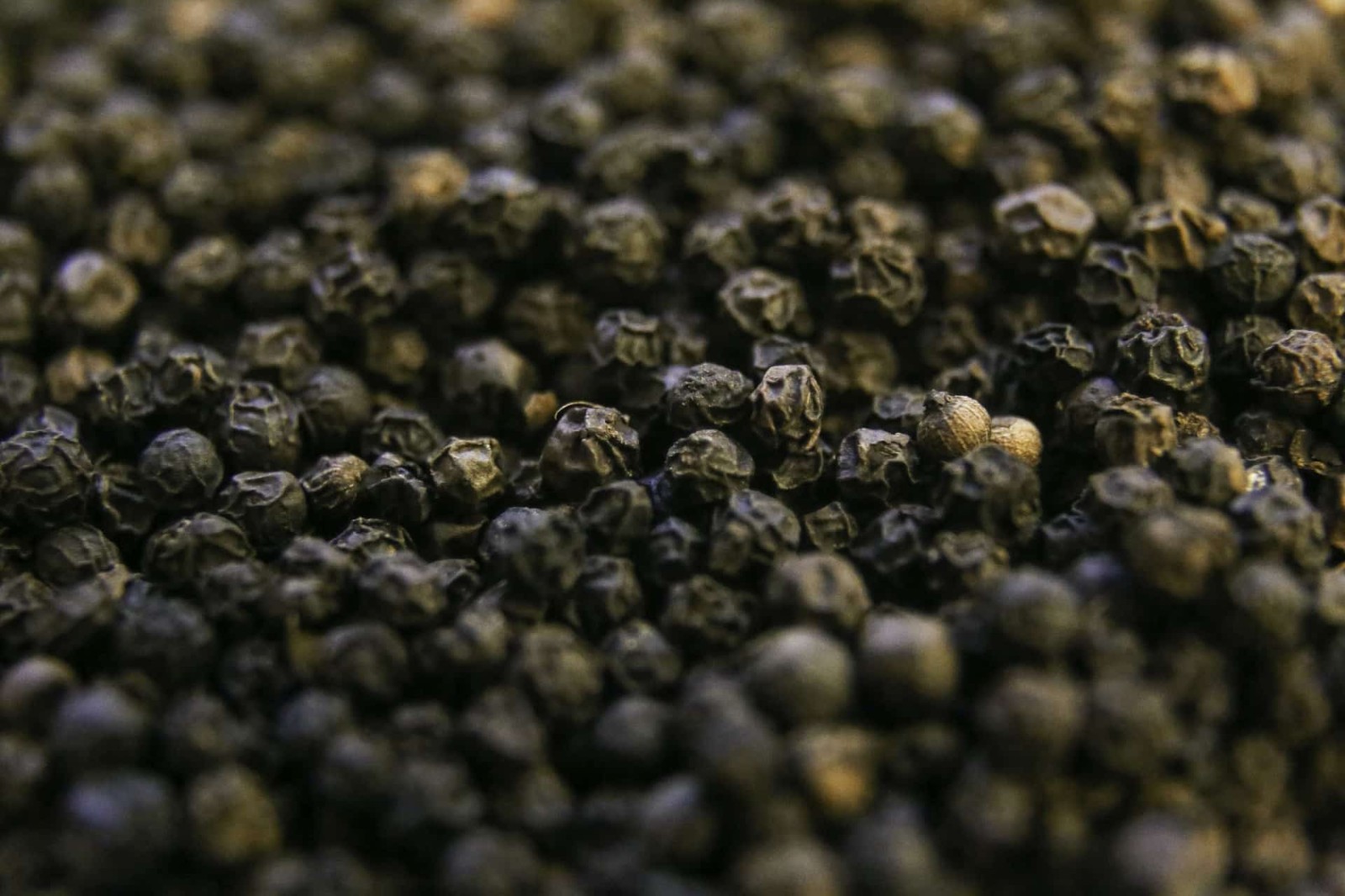 100% Organic Black Pepper Powder | Pure Piperine for Absorption & Heart Health