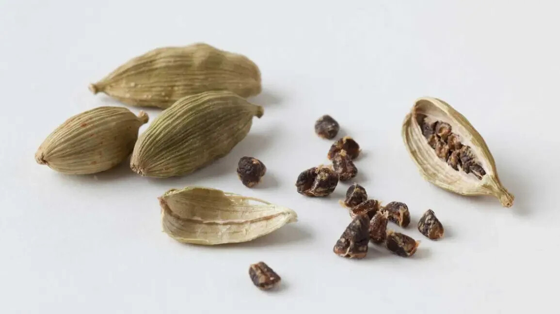 Organic Cardamom seeds pods Pure Natural Ceylon spices premium quality grade A