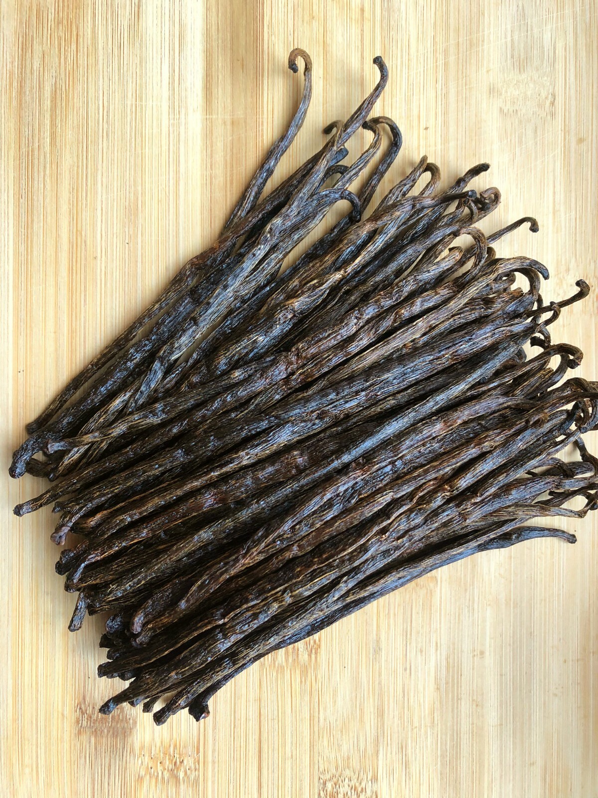 10 Madagascar Organic Vanilla Beans Grade A/B – Great for Extraction & Baking!