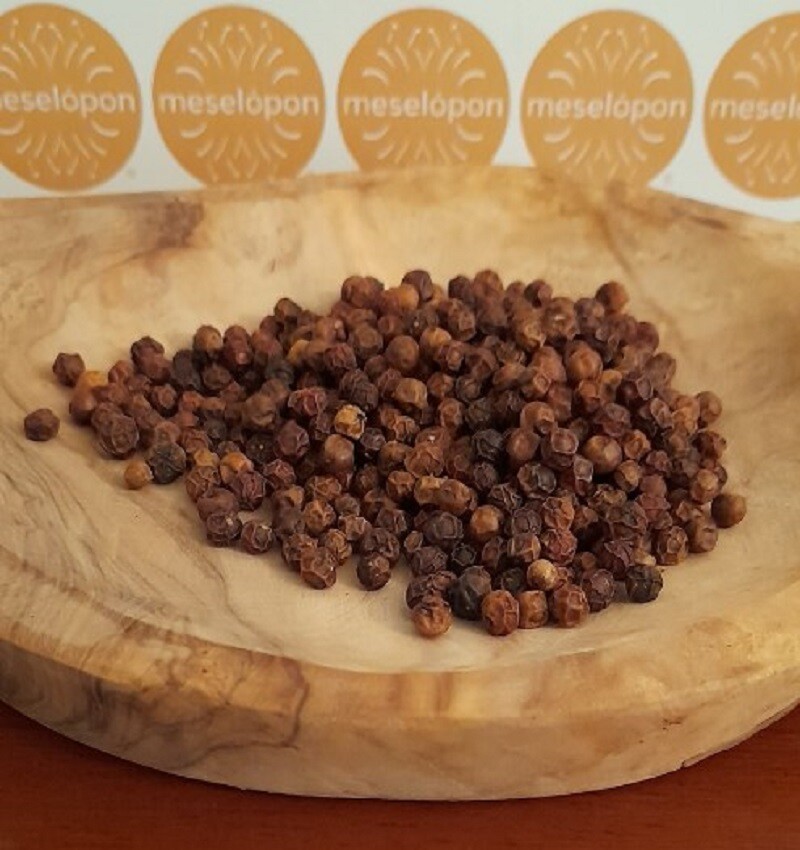 Cambodian Red Pepper Dried Hand Harvest , Whole Spice Kampot Red Peppercorns