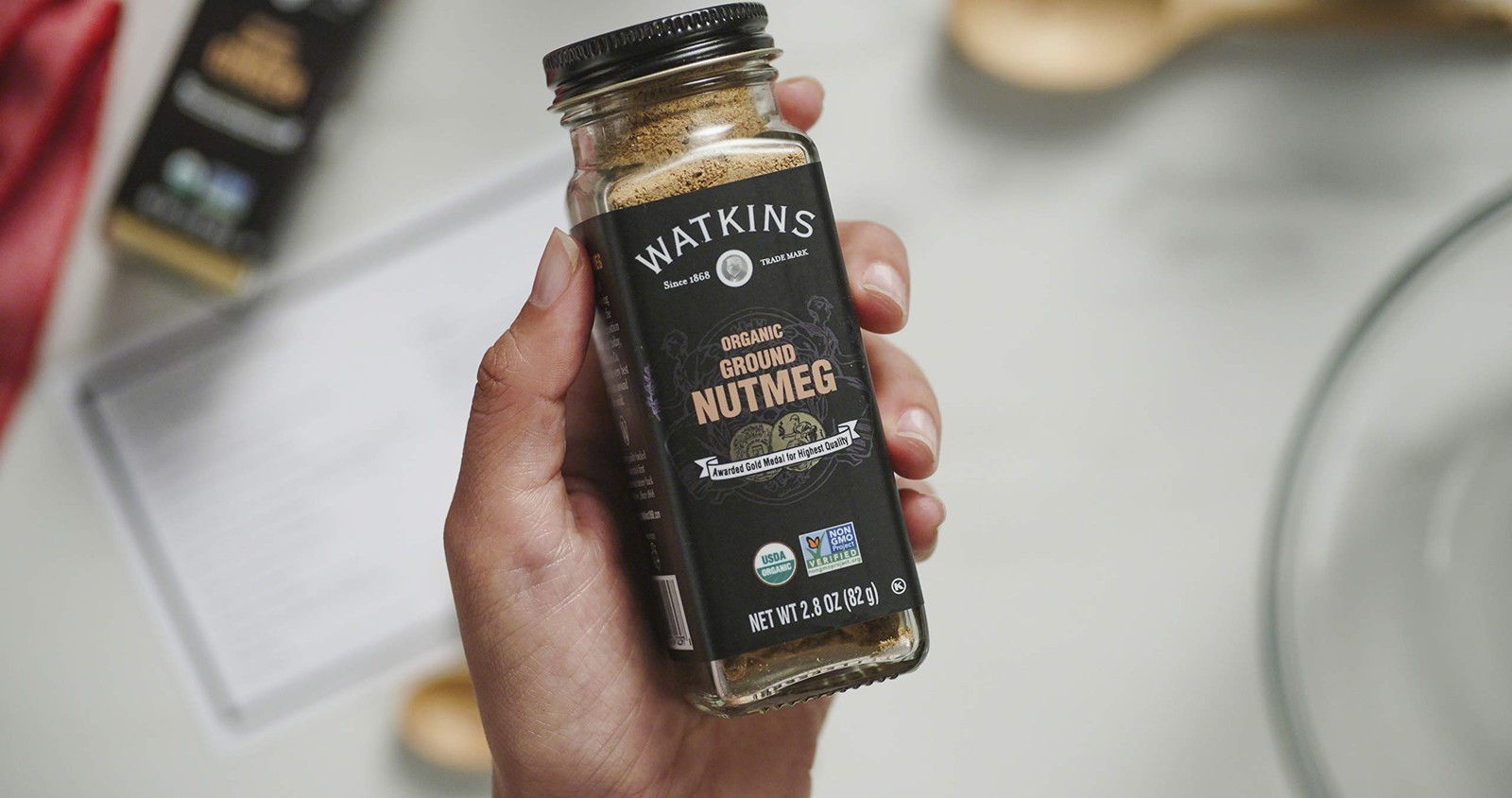 Watkins Gourmet Organic Ground Nutmeg 2.8 Oz Premium Spice Grinder Glass Jar