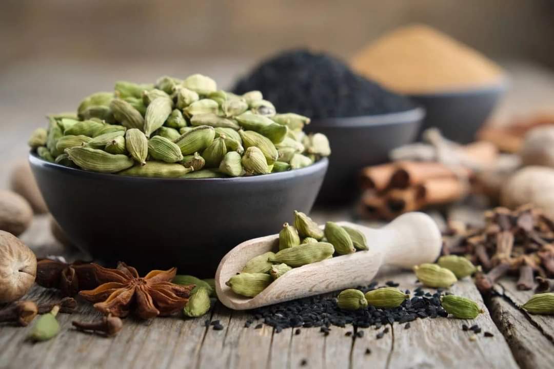 Ceylon Green Cardamom Premium Quality Pods Grade A (6-7mm) Organic Sri Lanka