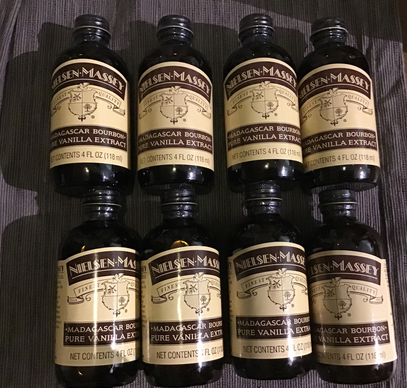 New Nielsen Massey Vanilla Extract 4 Oz – Pure Madagascar Bourbon Lot Of 8