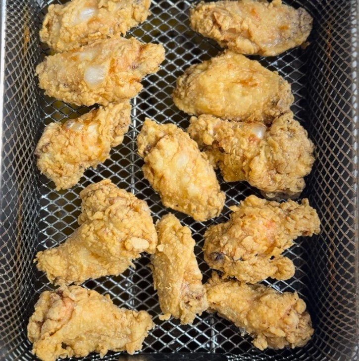 Wolfe’s Wings Crispy Chicken Fry Mix – All Natural, For Air & Oil Fry, 288 Wings