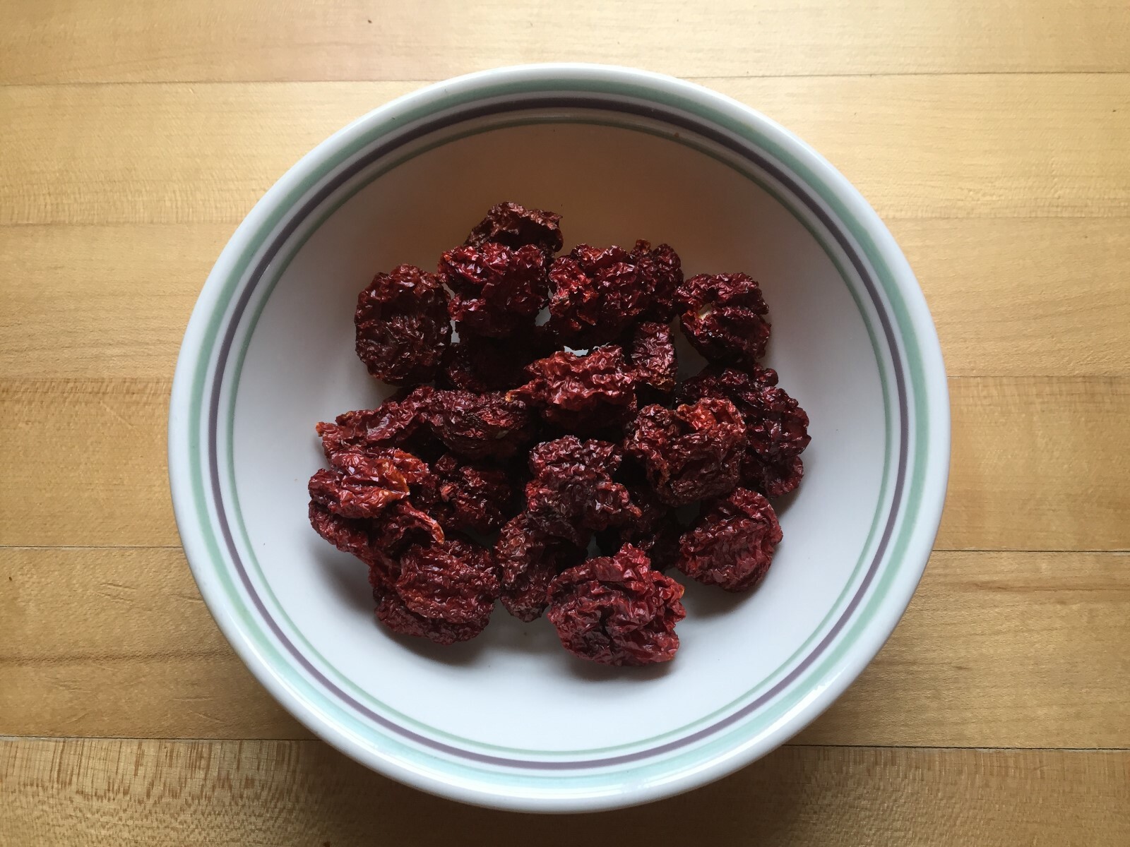 1, 2, OR 4 OZ QUALITY WHOLE DRIED CAROLINA REAPER, PROUDLY GROWN IN THE USA
