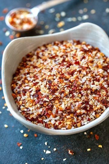 Kinder’s Crunchy Chili Seasoning 9.3oz Crispy Chili Oil Spice Blend Hot Flavor