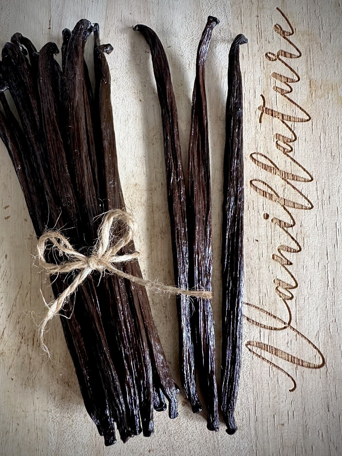 1/4 lb Tahitian Vanilla Beans Grade A, Great For Baking, Extract And Flavoring