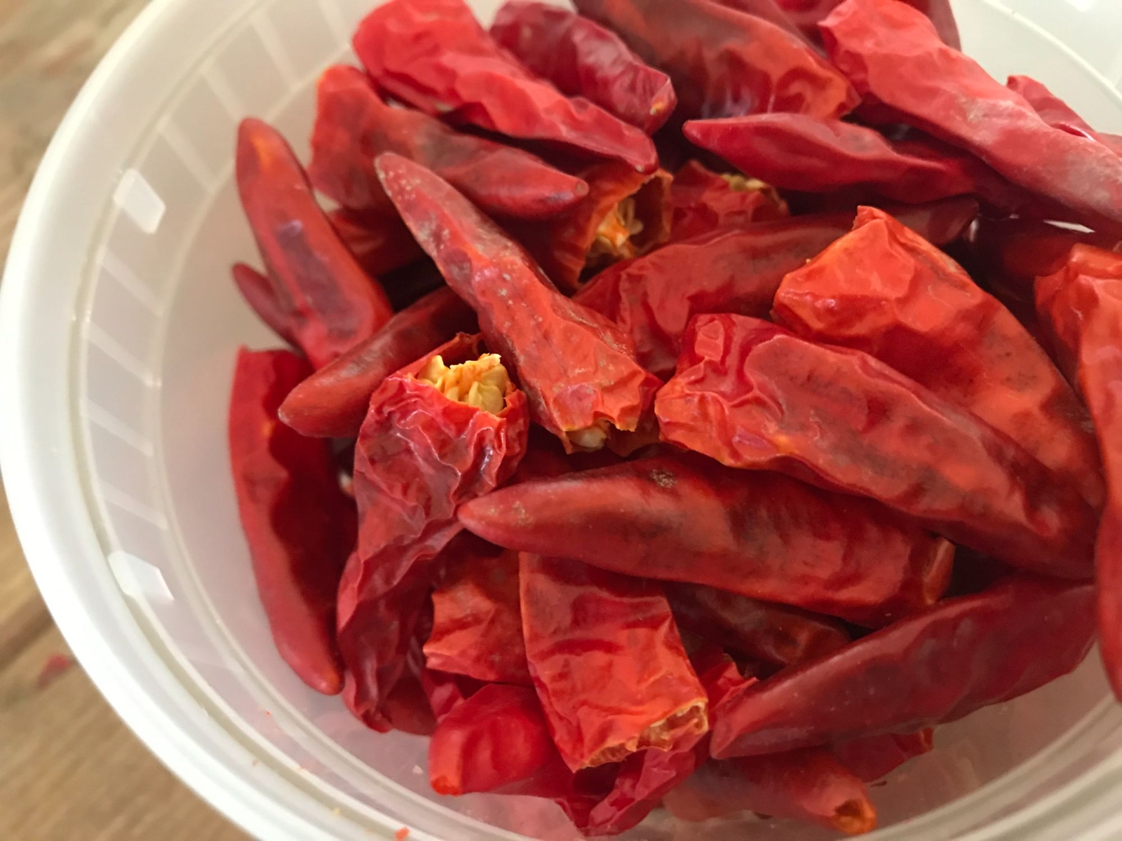 Whole Dehydrated Red Chili Peppers – No other Ingredients – Give it some Kick!