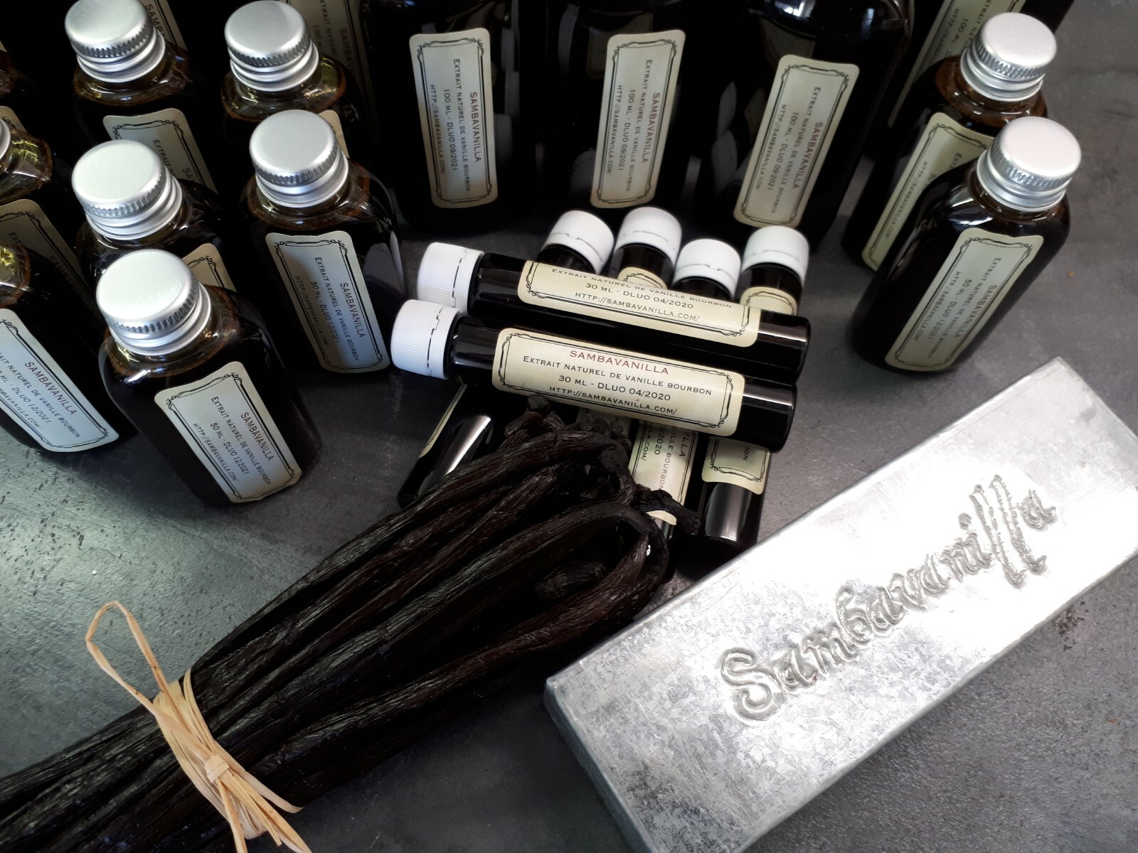 100 ml. OF NATURAL VANILLA EXTRACT FROM MADAGASCAR