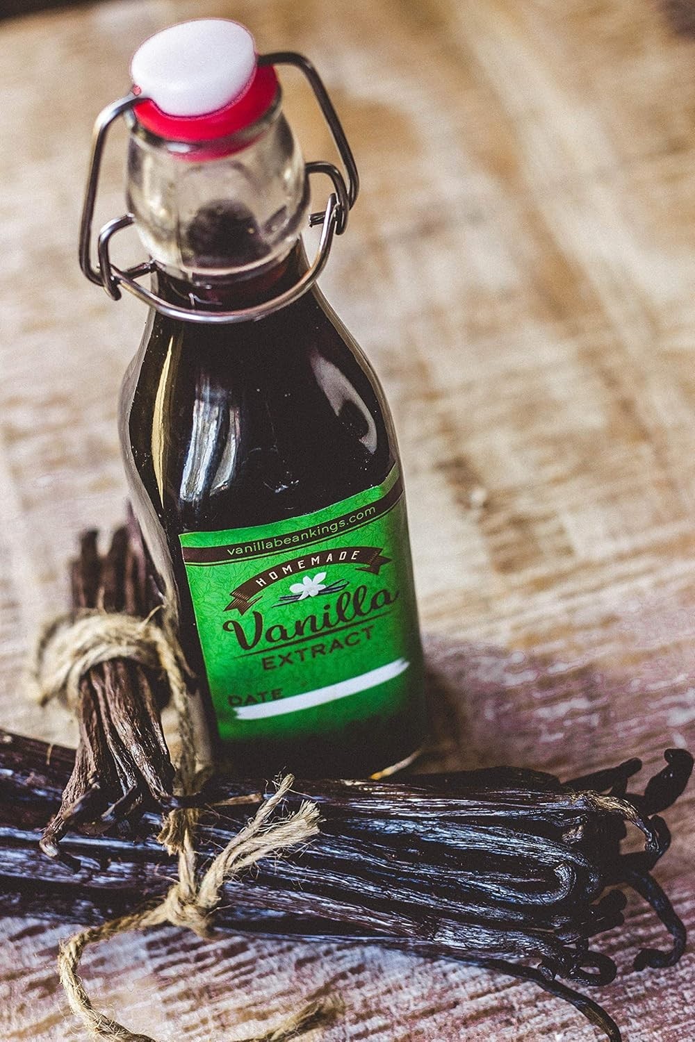 Sustainably-Sourced Organic Madagascar Vanilla Pods – 10 Count for Extracts