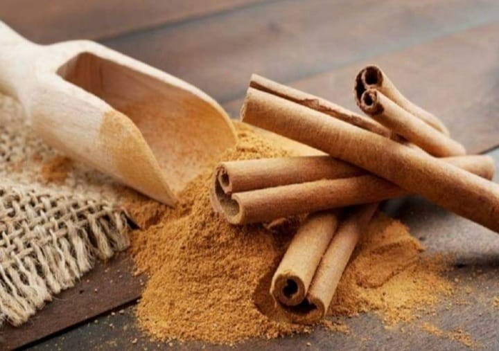 Natural organic dried Green cardamom pods,cinnamom,clove and black pepper