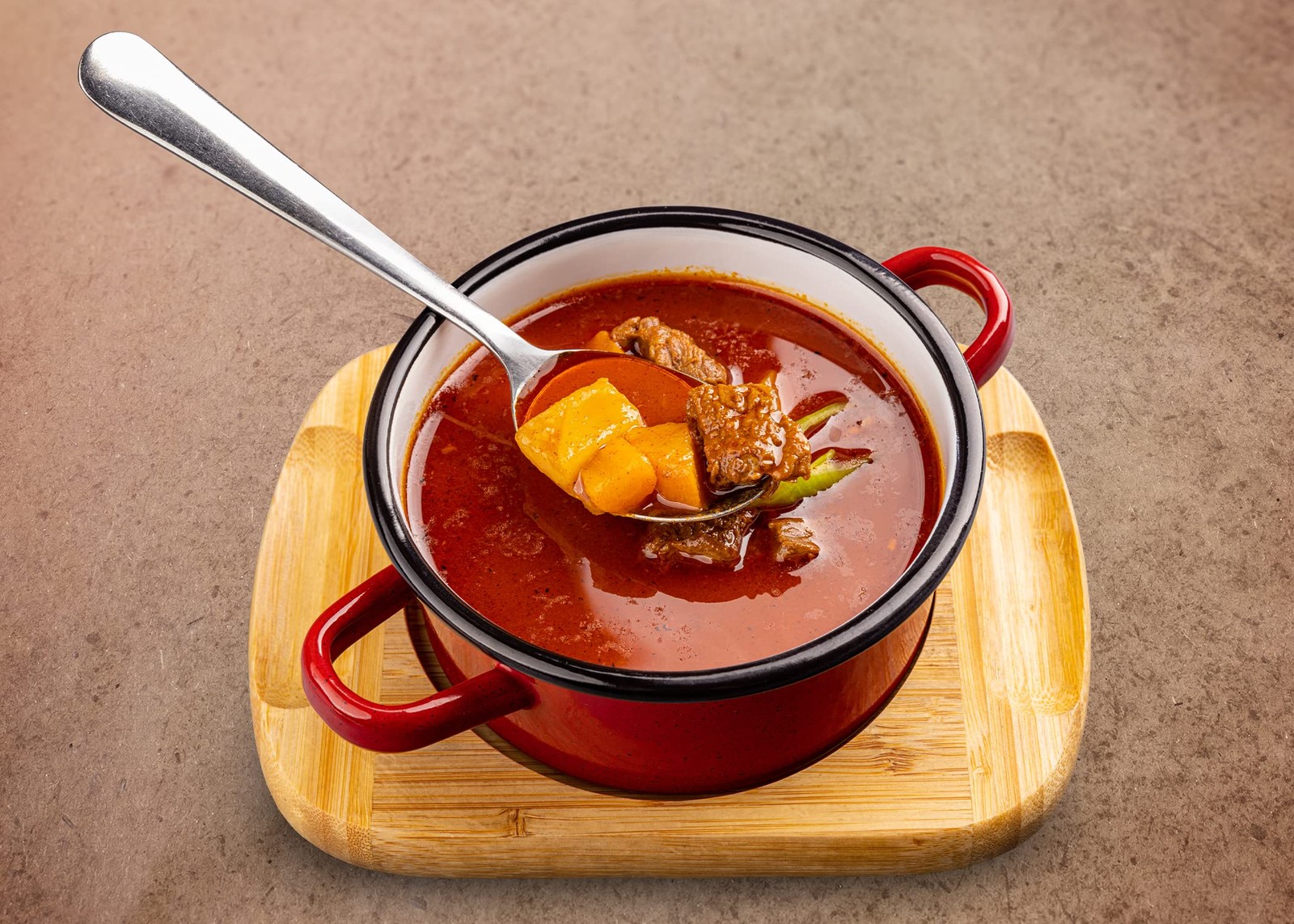 Unpretentious Smoked Paprika Ground Spice Made from Dried Red Chile 9 Ounces