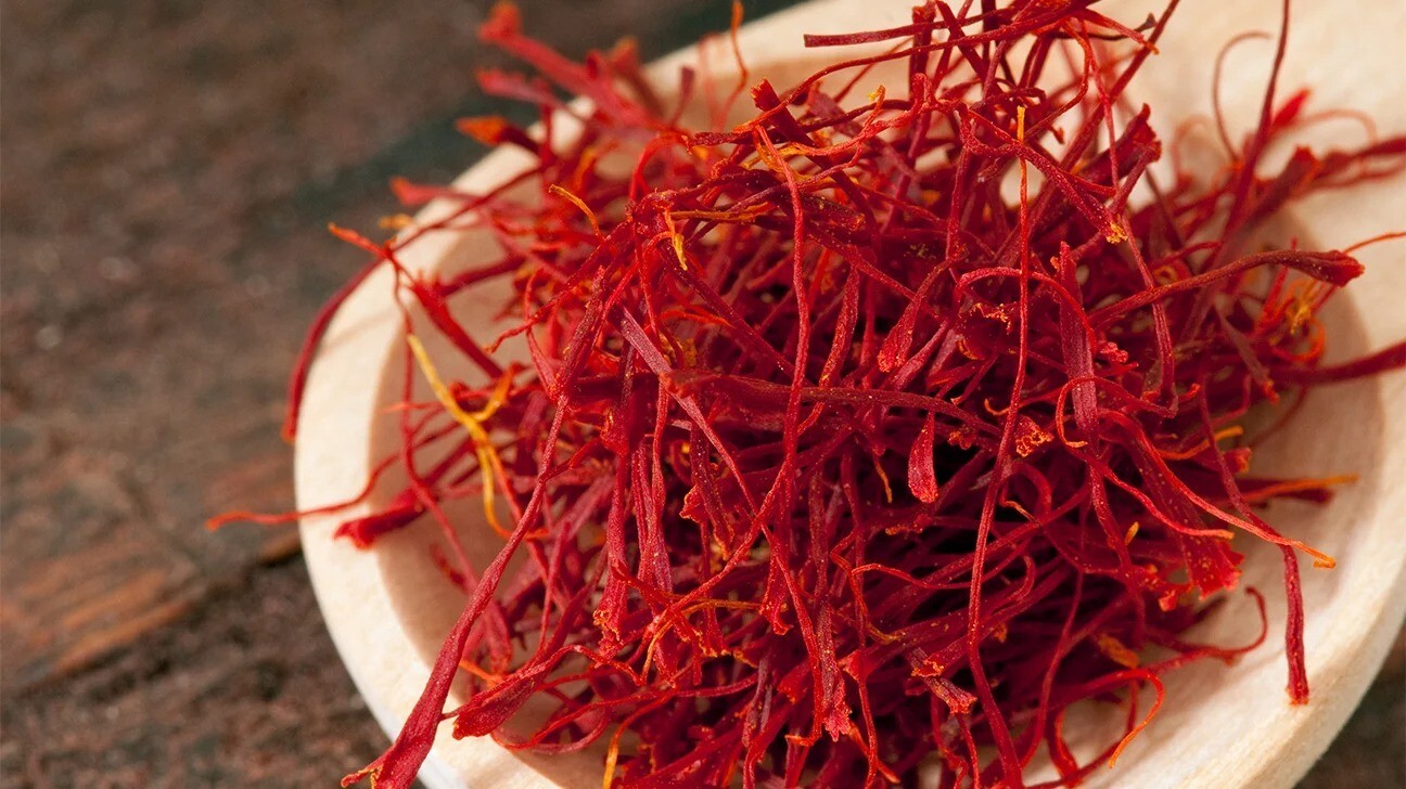 “Pure Kashmiri Saffron Extract Kesar for Tea, Kheer, Milk, Biryani, Baking 2g