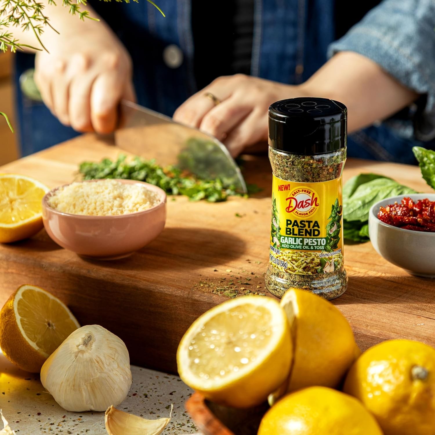 Dash Salt-Free Pasta Seasoning Blends, Garlic Pesto, 2 Ounce (Pack of 2)