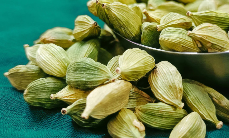 Ceylon Cardamom Pods 25g | Sri Lanka Green Elaichi | Premium Quality