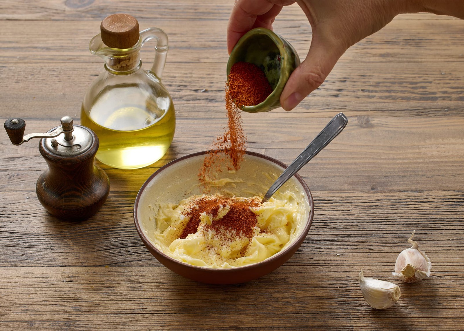 Unpretentious Smoked Paprika Ground Spice Made from Dried Red Chile 9 Ounces