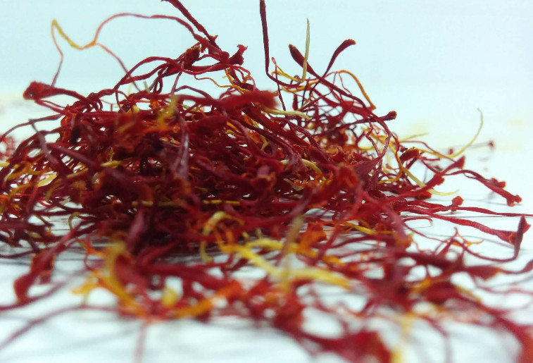 100% Pure & Natural SPANISH SAFFRON * SAFRAN ESPAGNOL * AZAFRÁN * SIERRA QUALITY