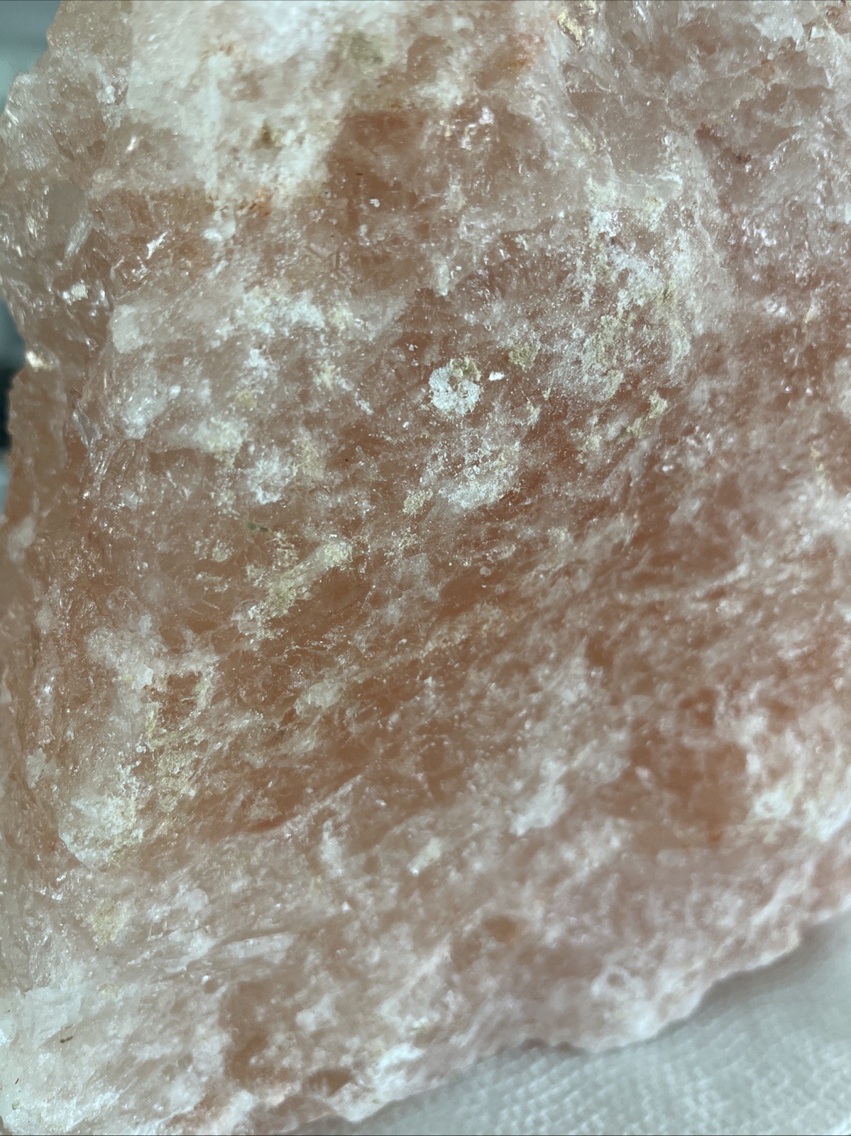 Solid pink himalayan salt rock, Over 18lbs! Never Used, Stored In A Dry Enviro