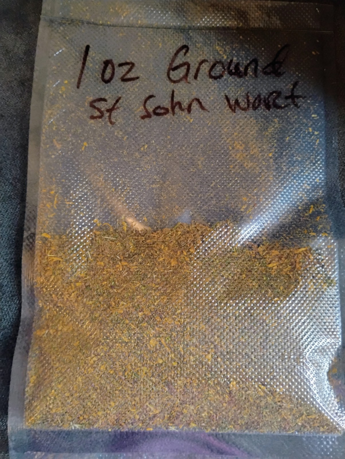 1oz Ground St John Wort (Free Shipping)